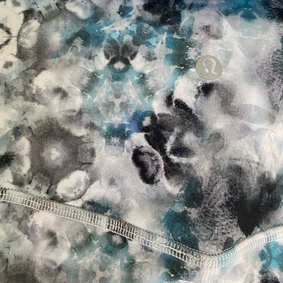 Lululemon Unlimited HR tight 25” - Picture 5 of 7